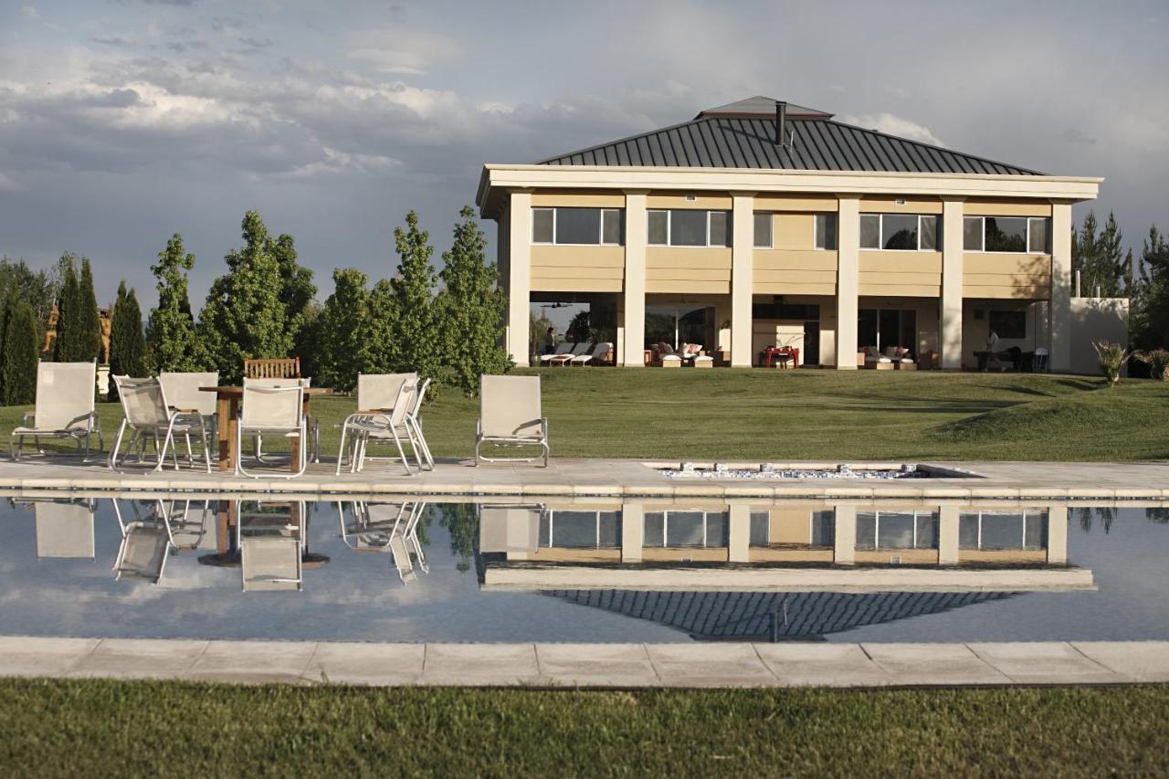Estancia Mendoza Wine Hotel Тунуян Екстер'єр фото
