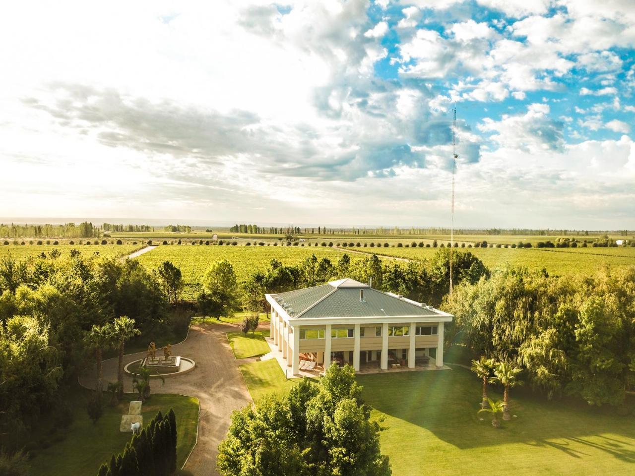 Estancia Mendoza Wine Hotel Тунуян Екстер'єр фото